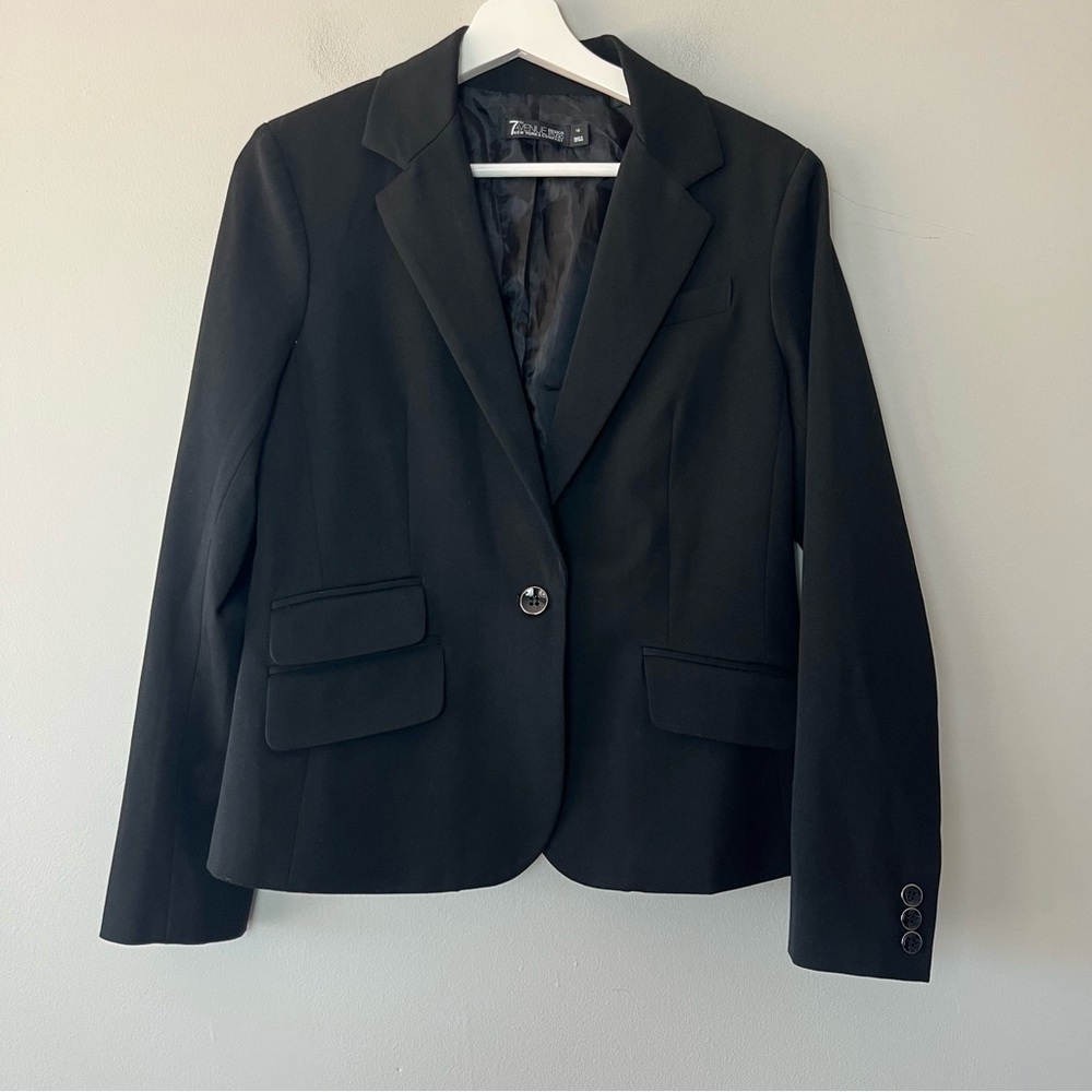 7th Avenue New York & Company Black‎ Button Front Blazer Women's 10